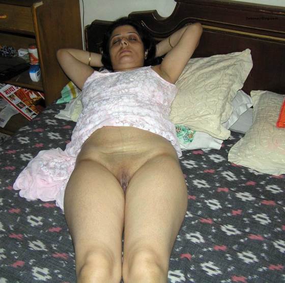 Big butt naked indian women